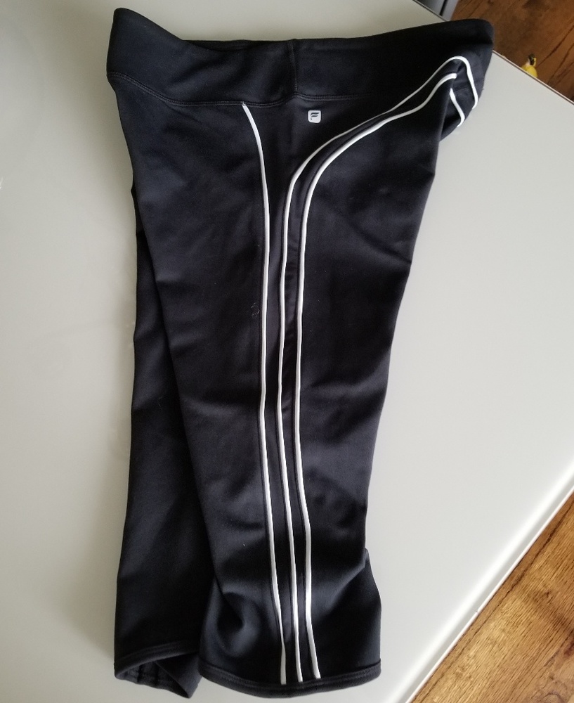 Fabletics Capris - image 3